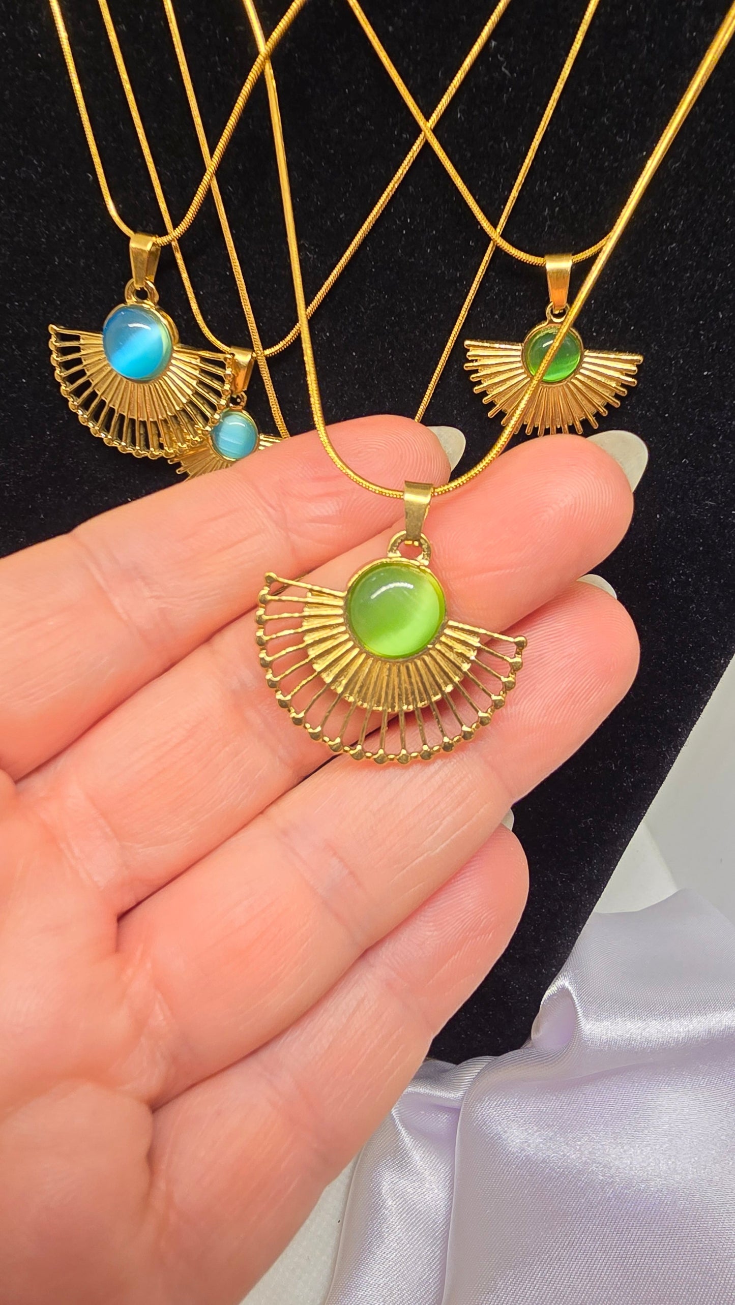 Egyptian Fan 18k Pendant Necklace - Gold Plated Jewelry with Natural Stone