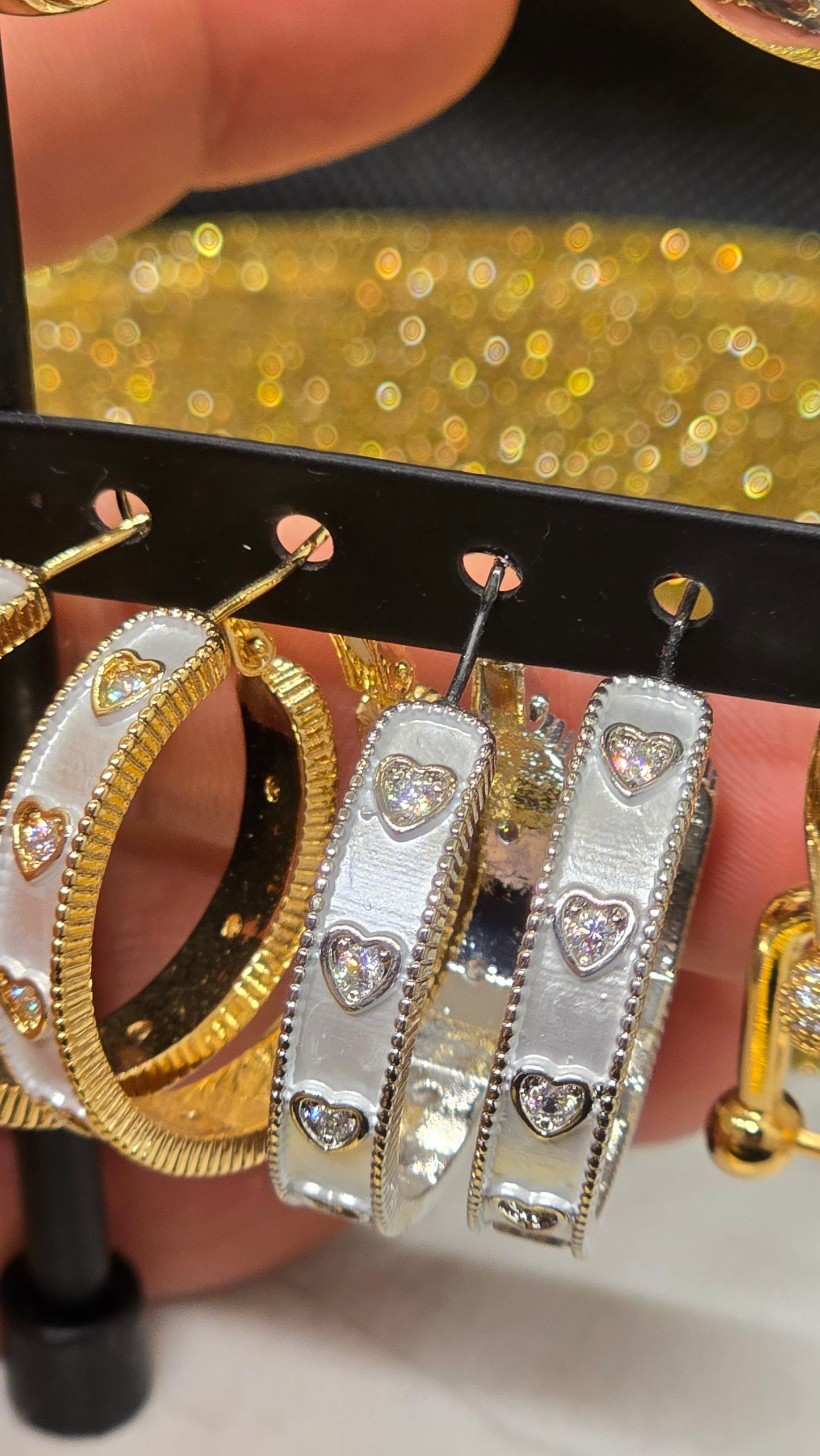 Herz Zirkonia Creolen – Gold & Silber | Luxus Emaille Ohrringe