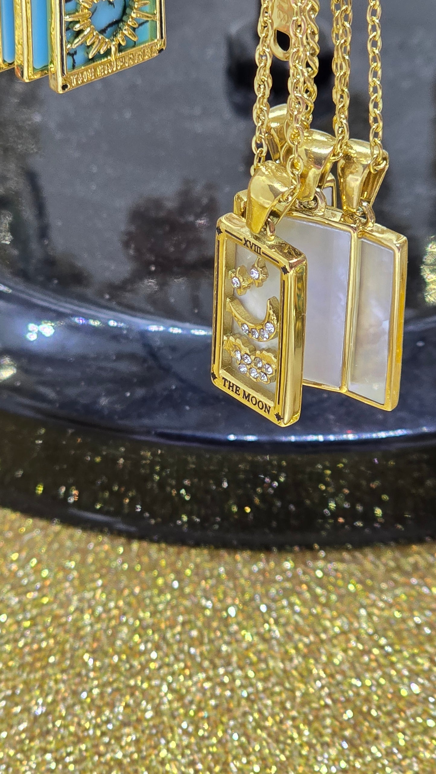 Tarot Karten Charms Halskette 18K Vergoldet – Sonne, Mond & Zodiakzeichen