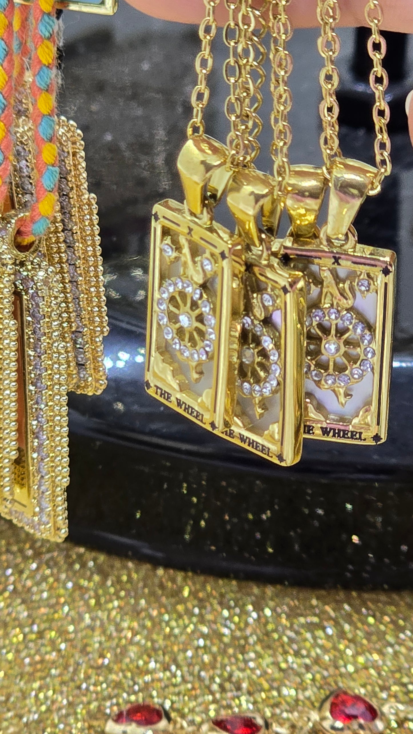 Tarot Karten Charms Halskette 18K Vergoldet – Sonne, Mond & Zodiakzeichen