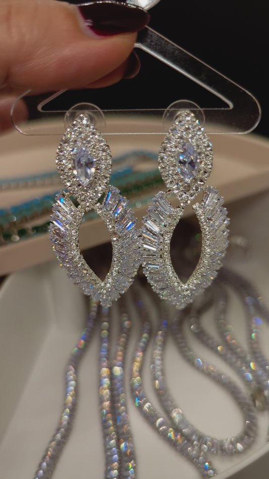 Elegante Tropfenohrringe mit funkelnden Zirkonia-Steinen ideal Geschenk für Hochzeitsgeschenk Verlobungsschmuck