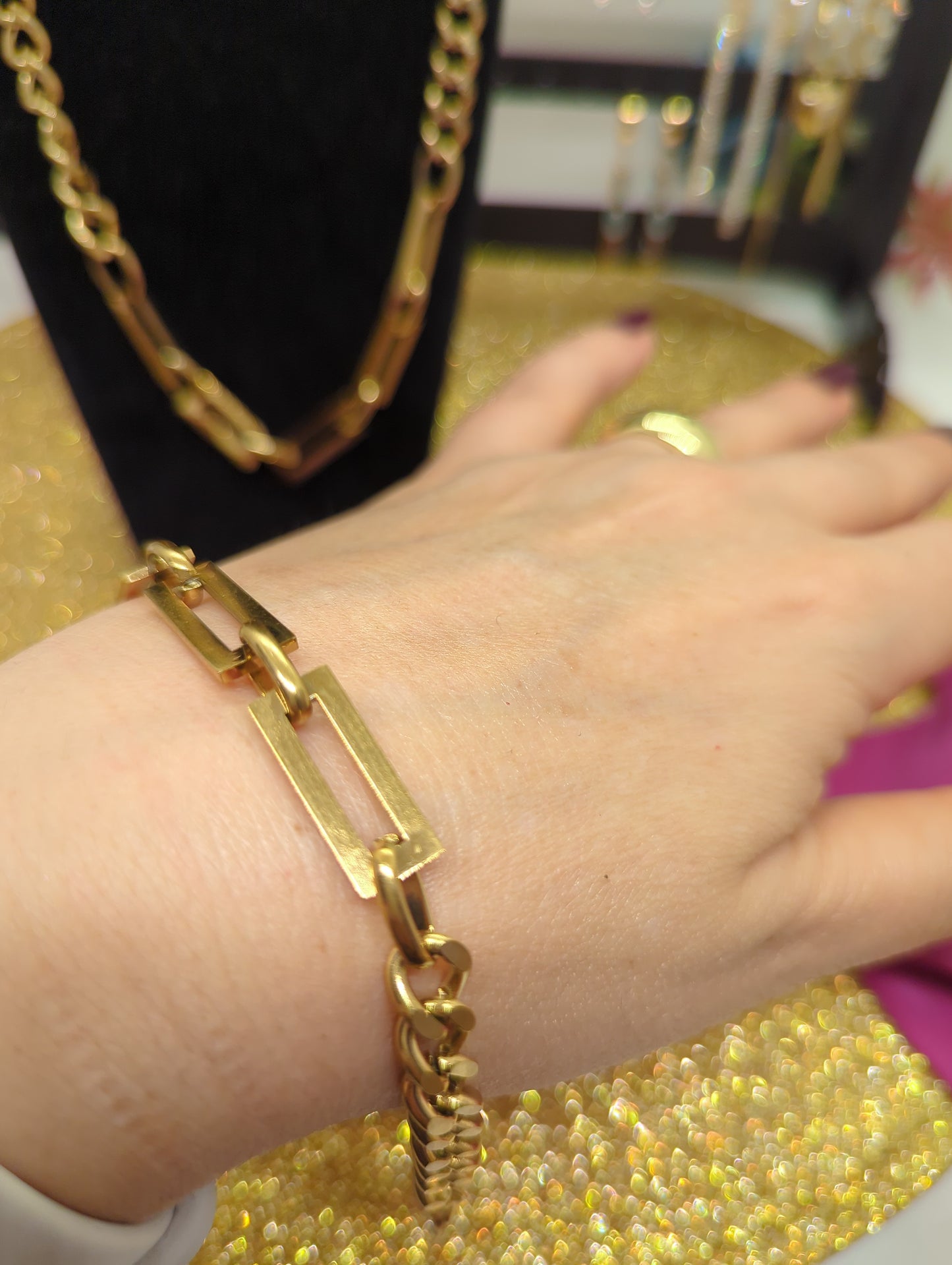 Edelstahl-Kettenarmband, trendiges Schmuckstück im Büroklammer-Stil, ideal als Geschenk